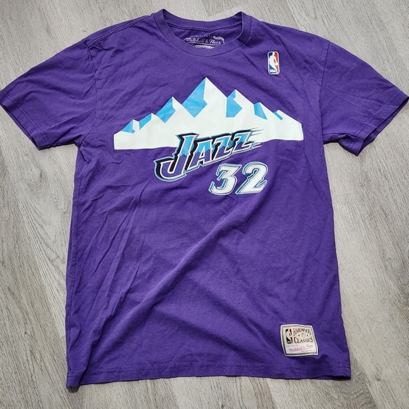 Mitchell & Ness Other - Mitchell & Ness Utah Jazz Malone #32 T-shirt Size Medium Harwood Classics
